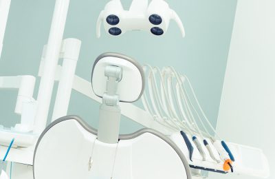 Ile zarabia lekarz dentysta?